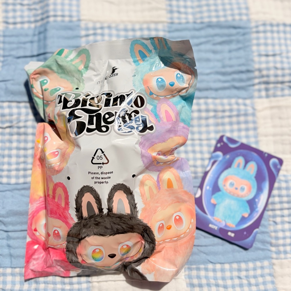 Popmart Big Into Energy “Hope”